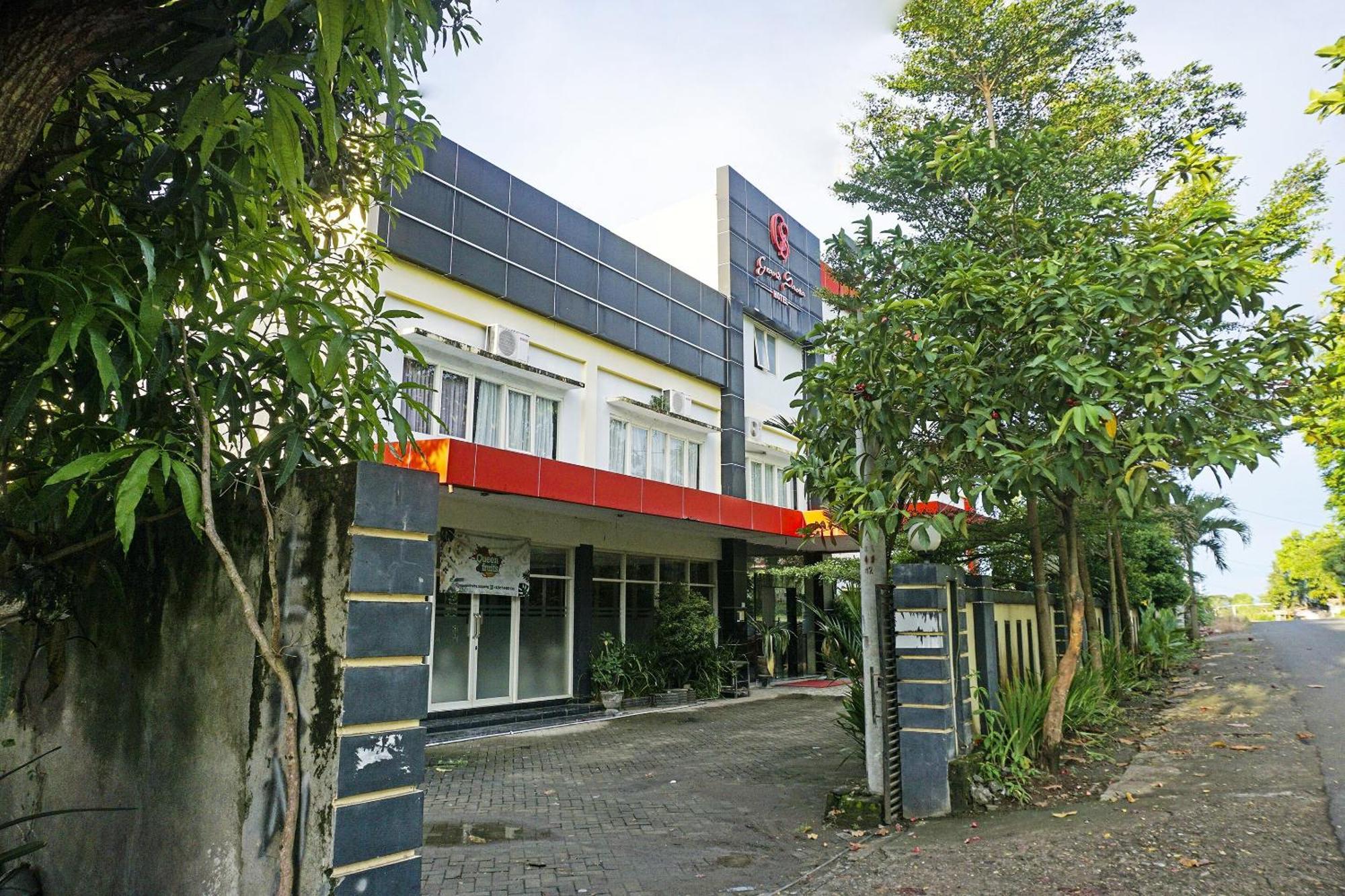 Collection O 91331 Hotel Grand Saota Soppeng Lalabata Exterior foto
