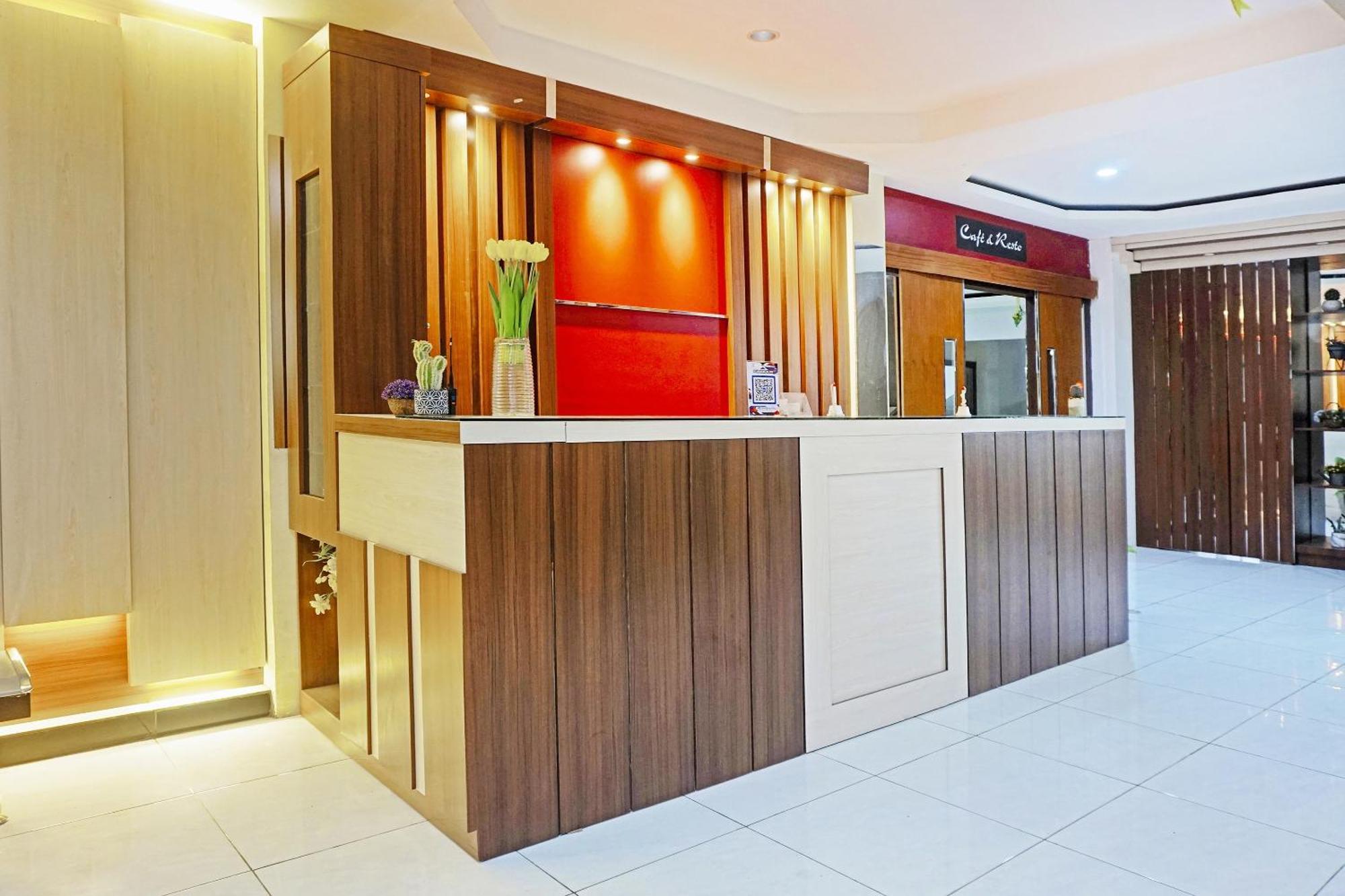 Collection O 91331 Hotel Grand Saota Soppeng Lalabata Exterior foto