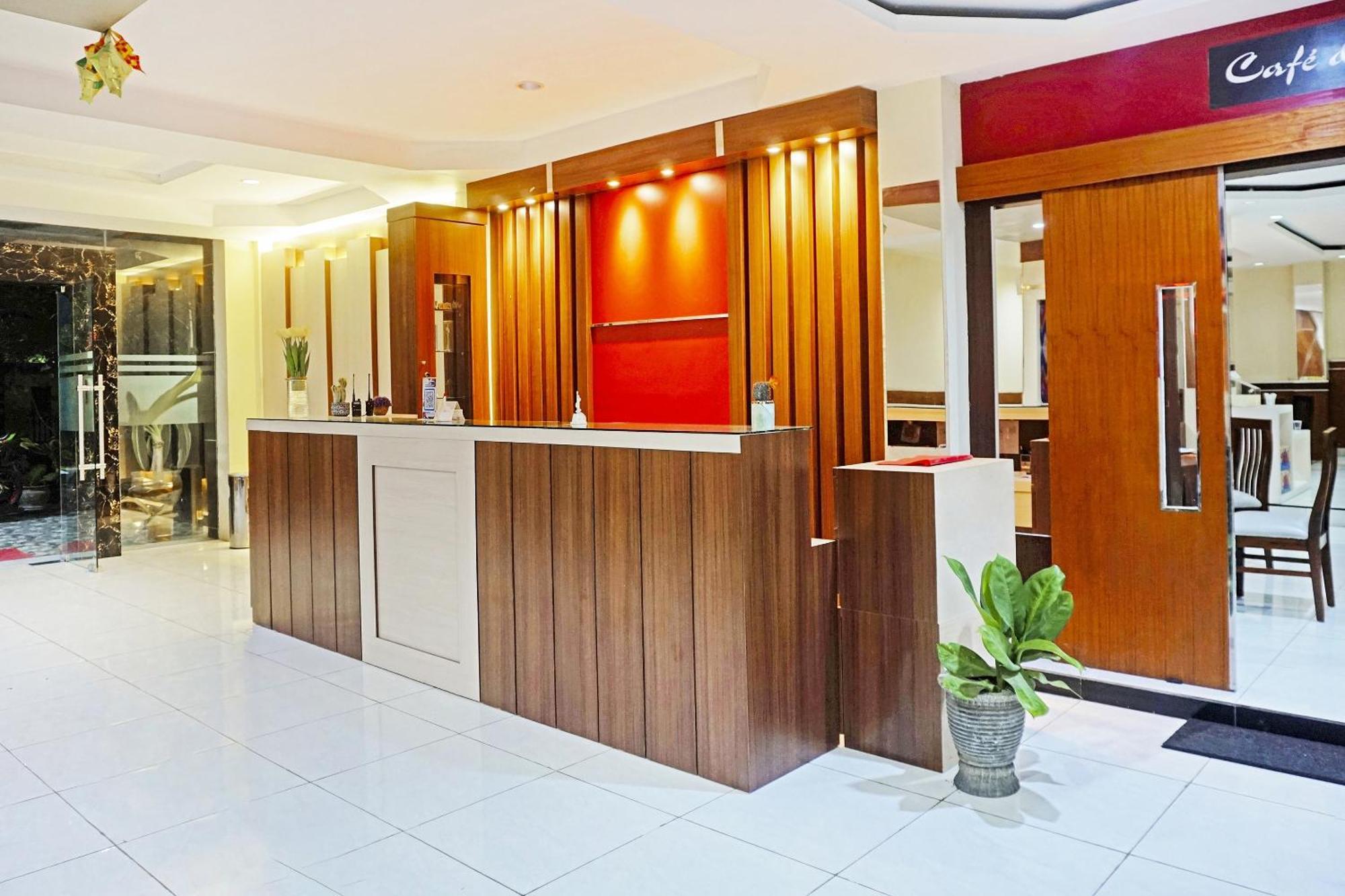 Collection O 91331 Hotel Grand Saota Soppeng Lalabata Exterior foto